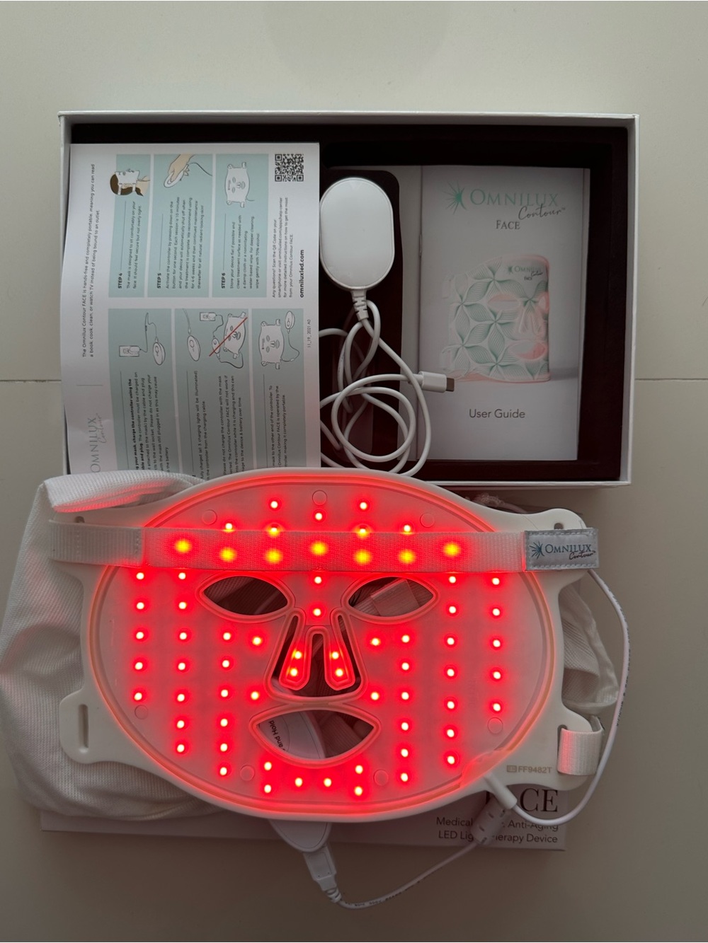 Omnilux Face LED Light Therapy Mask - Red